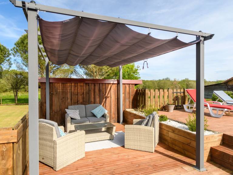 Fully equipped spacious vacation home with terrace, private pool & barbecue | Nature view | Pets allowed — photo 2