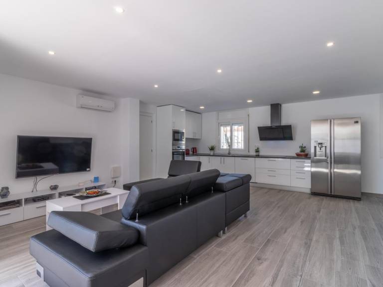 Child-friendly lovely villa with garden, grill & private pool | Pet-friendly — photo 3