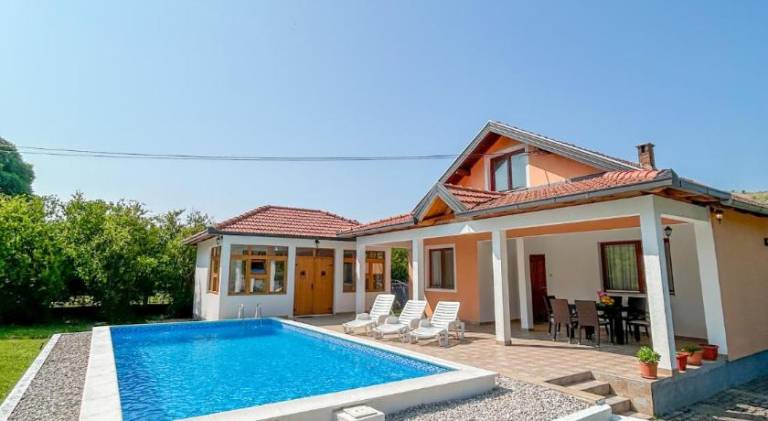 Villa with pool in Mostar