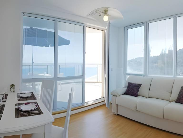 Lovely rental apartment with patio | Close to the beach | Dogs allowed — photo 2