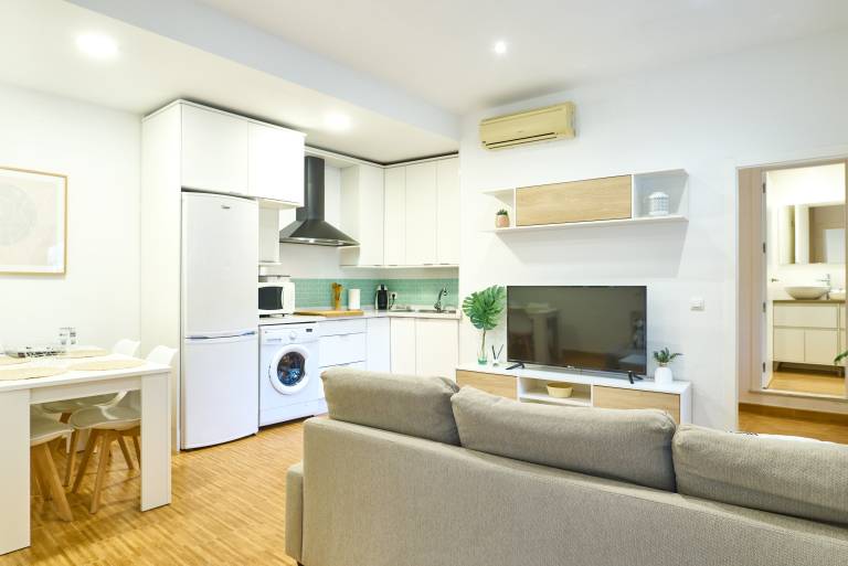 Apartment with fast internet | Close to Mosque–Cathedral of Córdoba | Good for workation — photo 5