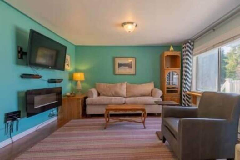 Cabin Alert Bay