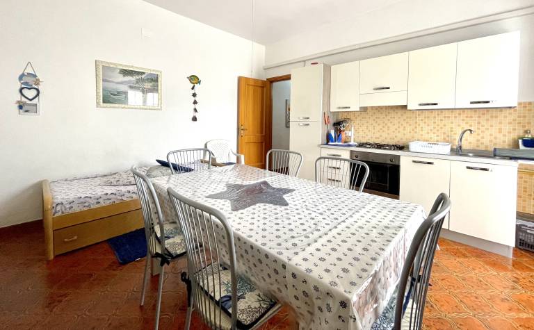 Family-oriented apartment with garden, patio & BBQ | Garden view | Next to the beach | Pets are welcome — photo 4