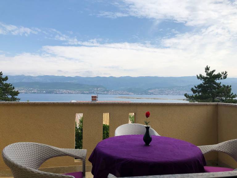 House with garden, patio & BBQ in Crikvenica