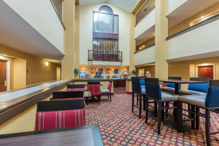 Comfort Inn & Suites Jasper Hwy 78 West — photo 2