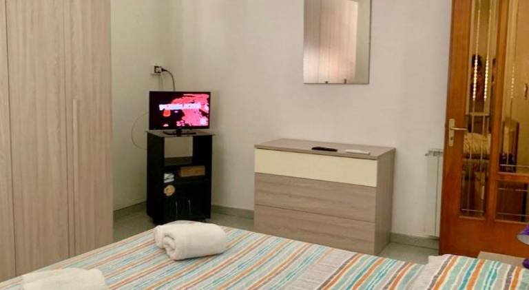 Apartment with 2 rooms for 5 persons — photo 2
