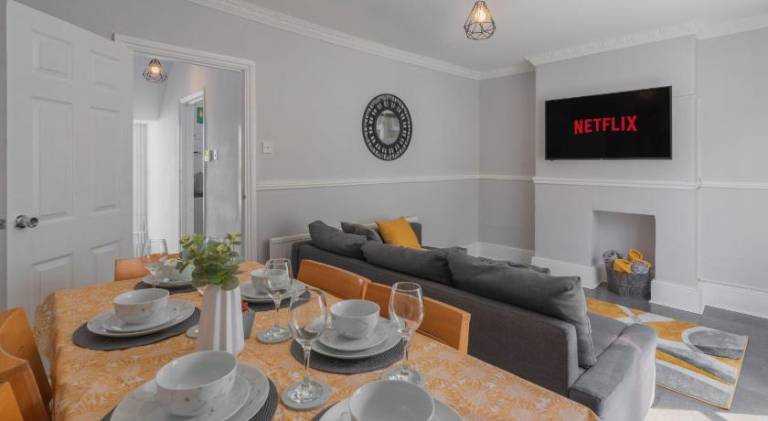 Pleasant apartment | Pets are welcome in Brighton
