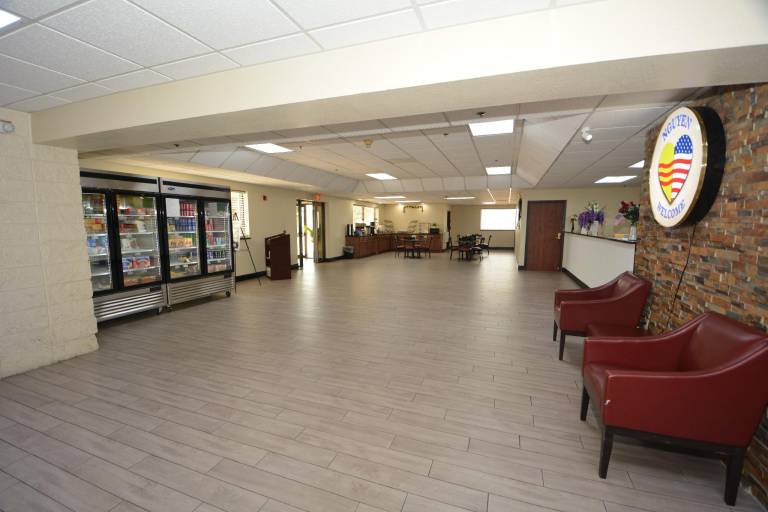 Golden Hotel and Conference Center — photo 4