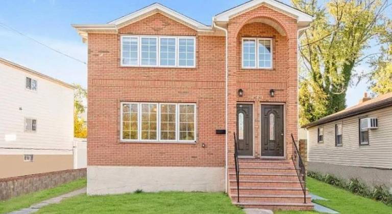 Luxury Guest Home 10 Min to JFK