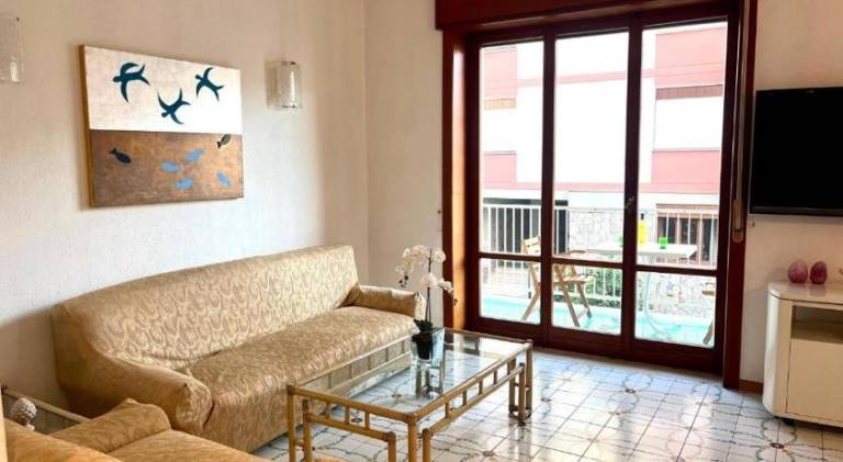 Holiday apartment with pool — photo 2