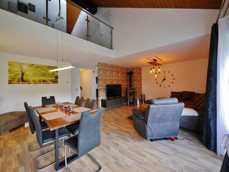 Family-oriented wonderful holiday apartment with grill & garden | Mountain view | Pet-friendly in Willingen