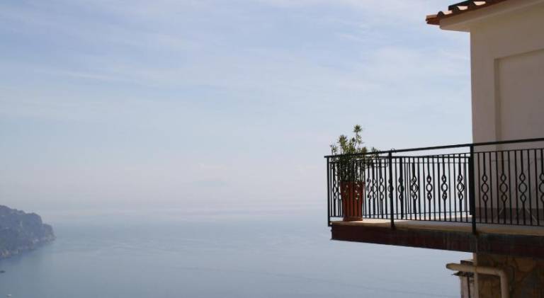 Holiday apartment with terrace in Minori