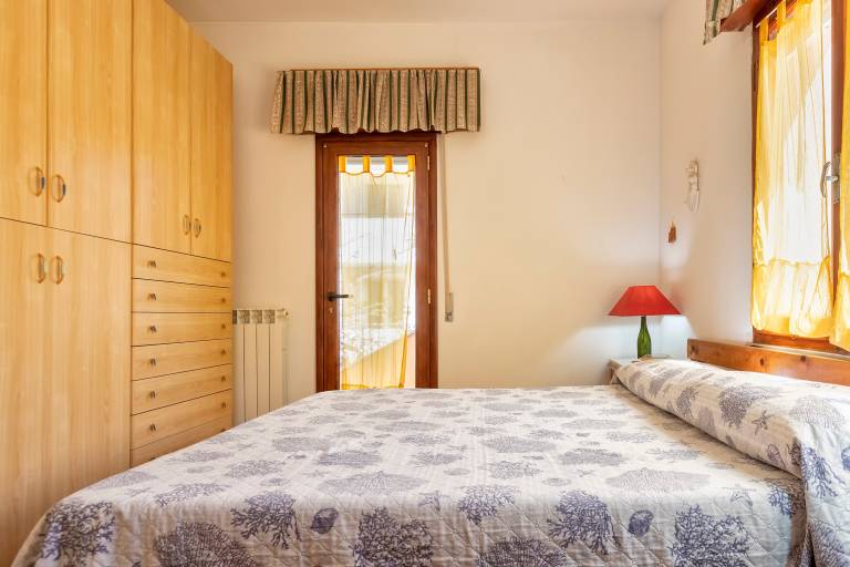 Apartment "Lilla" with Sea View, Private Terrace & Wi-Fi — photo 4