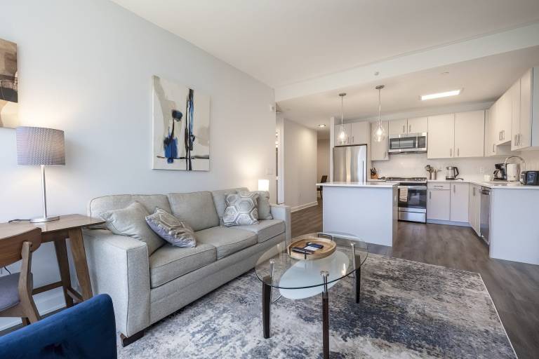 Family-oriented rental apartment with barbecue, pool & patio | Suitable for remote work | Dogs allowed — photo 2