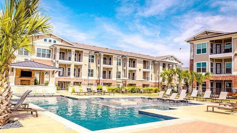 Apartment  Bluff Springs Center