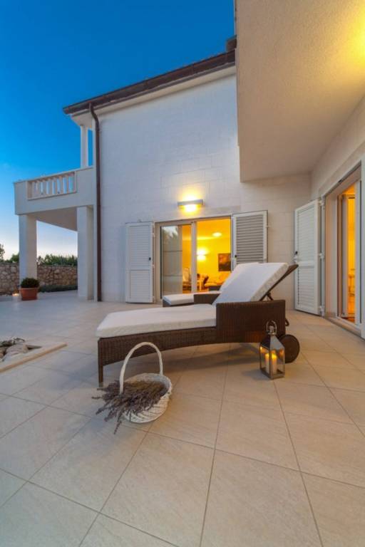 Luxury Beachfront Villa Primosten Oasis with Pool — photo 5
