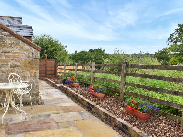 Family-oriented cottage with yard | Dogs allowed — photo 3