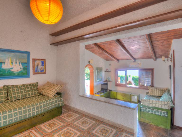 Vacation home with barbecue, garden & terrace | Sea view — photo 4