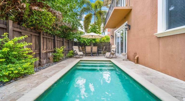 House with pool | Pets allowed in Fort Lauderdale, FL