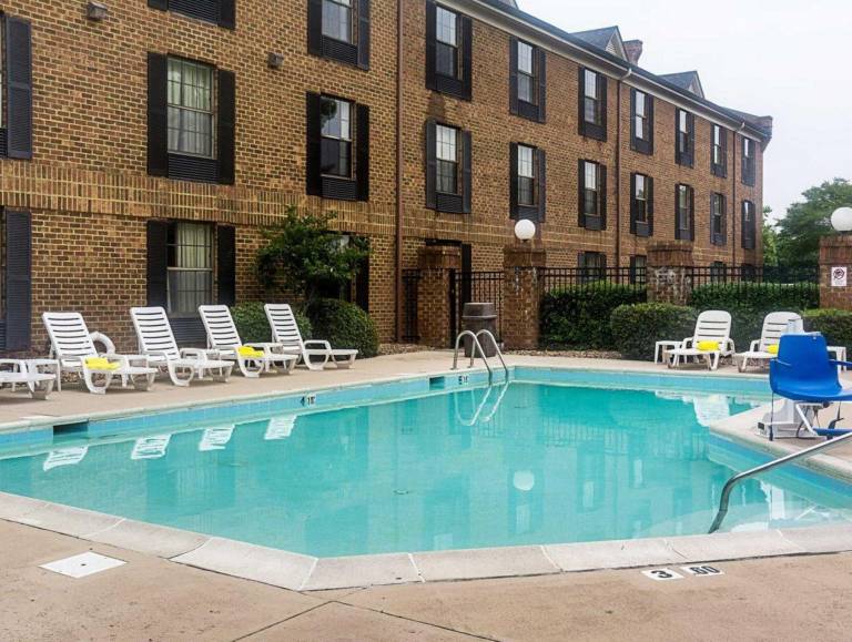 Econo Lodge Lexington Downtown near I-81 — photo 3