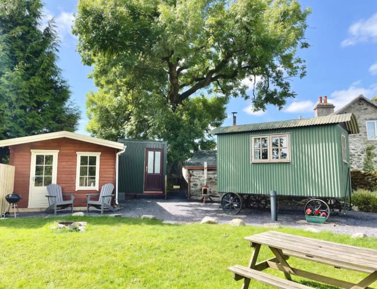 Cottage with yard in Conwy