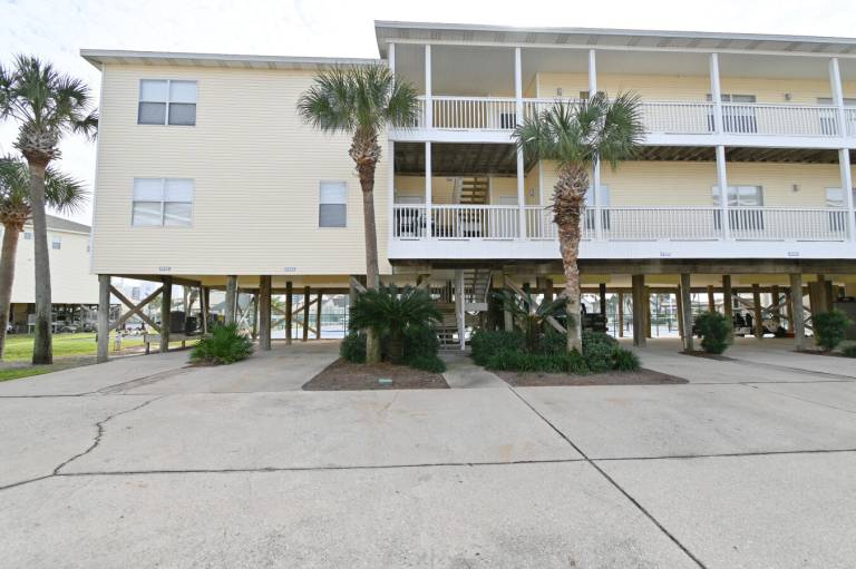 Family-friendly pleasant condo with hot tub, patio & private pool | Water view | Next to the beach | Dogs allowed in Destin, FL