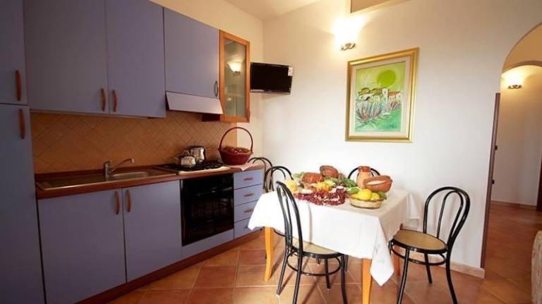 Rental apartment with garden & terrace — photo 3