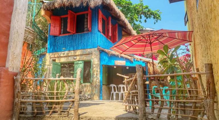 House with pool in Calatagan