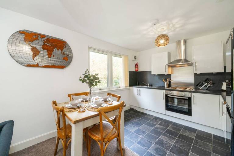 Apartment with yard | City view in Dundee