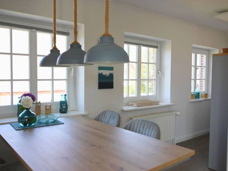 Großzügige 2-Zimmer-Ferienwohnung in Westerland mit Balkon und Parkplatz — photo 5