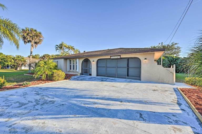 Vacation rentals in Bokeelia from 113 HomeToGo