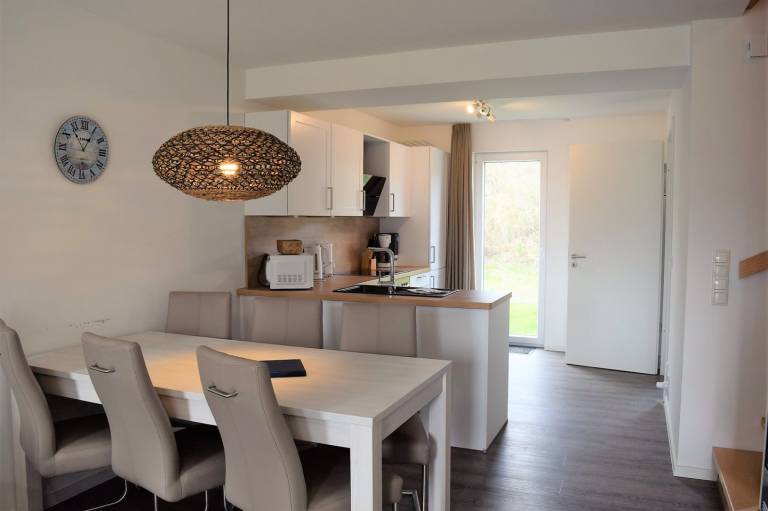 Modernes Ferienhaus, Kamin, Sauna, Süd-Terrasse, Loggia mit Meerblick, Haustiere in Wangerland