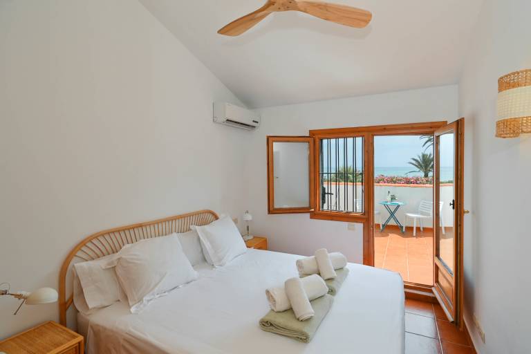 Fully equipped house with pool, terrace & barbecue | Mountain view | Beach nearby | Suitable for remote work | Pet-friendly — photo 2