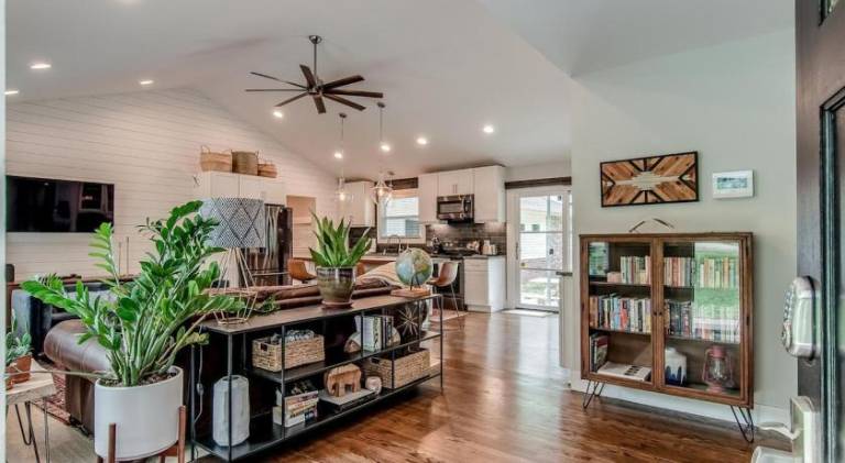 Fully equipped vacation home with barbecue & yard | Dogs allowed — photo 4