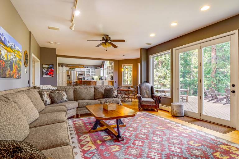 1 Mi to Ski Lift: Mtn-View Breck Home w/ Hot Tub! — photo 5