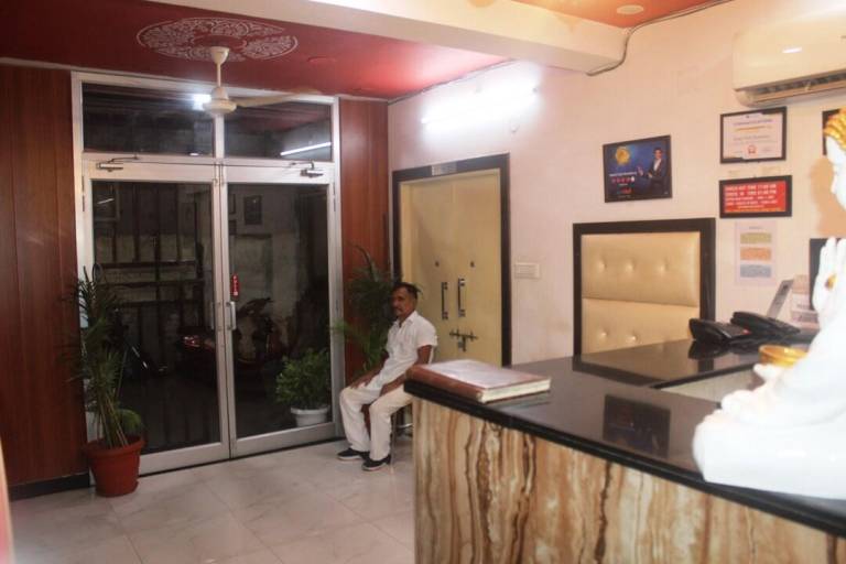 Hotel Yash Residency Near Assi Ghat — photo 5