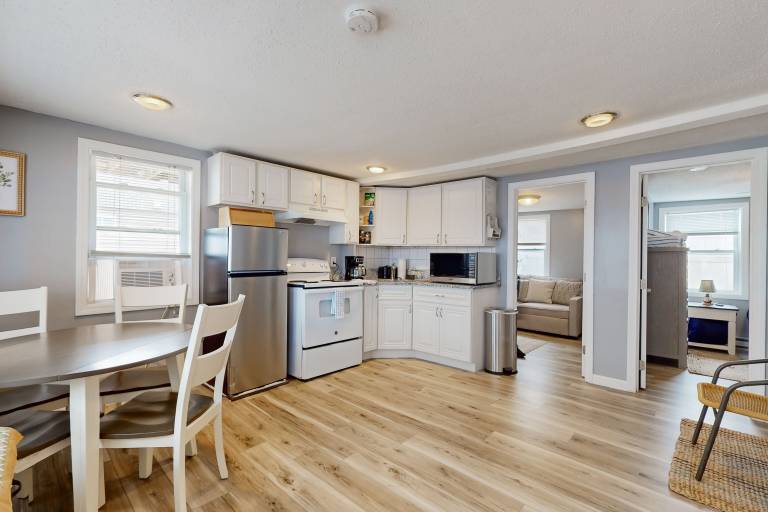 Condo  Hampton