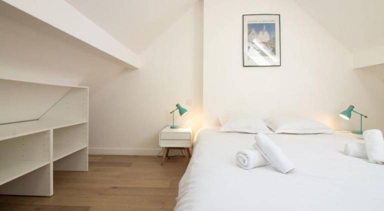 Apartment with yard & terrace in Annecy
