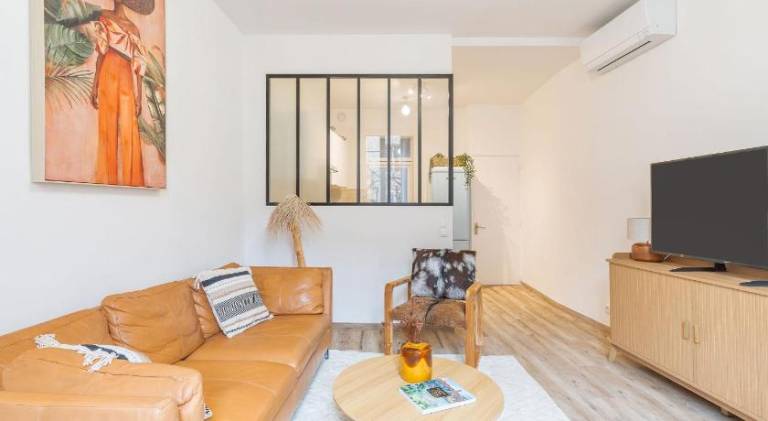 Rental apartment with 1 room for 4 persons in Meyreuil
