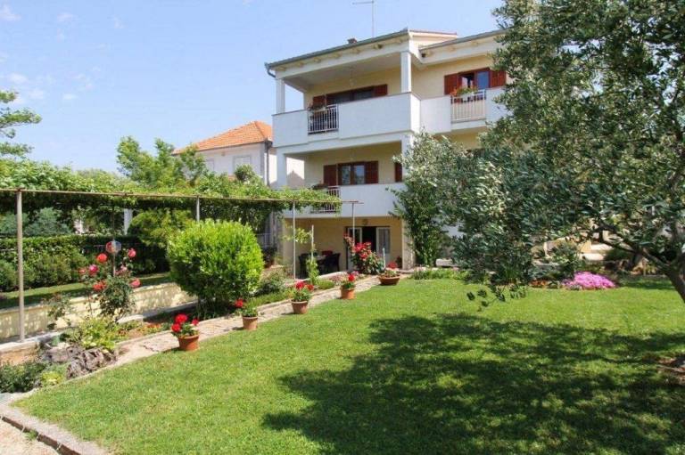 Two bedroom apartment with balcony and sea view Sveti Filip i Jakov, Biograd (A-19436-a) in Biograd na Moru