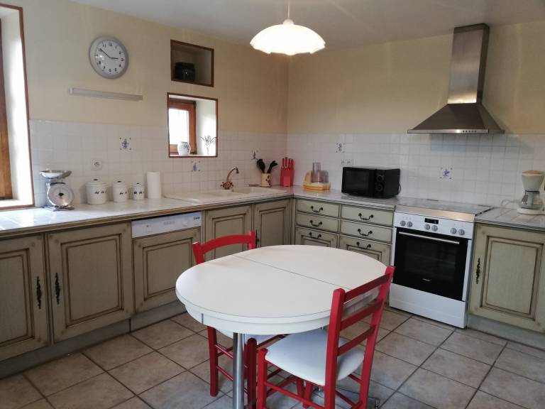 Charming Detached Cottage with Large Garden, Near Forest and Karting — photo 5