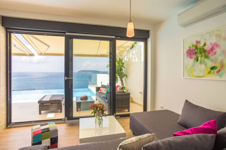 Fully equipped villa with yard & terrace | Beach nearby | Pets are welcome — photo 4