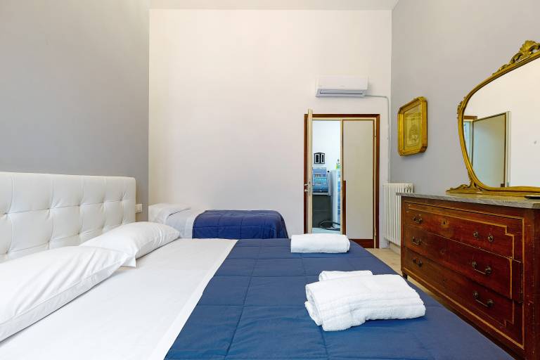 Private room with garden & terrace — photo 4