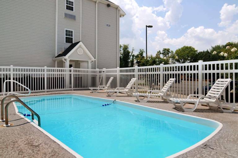 Microtel Inn & Suites by Wyndham Huntsville — photo 3