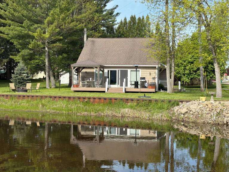 Cabin  Tawas City