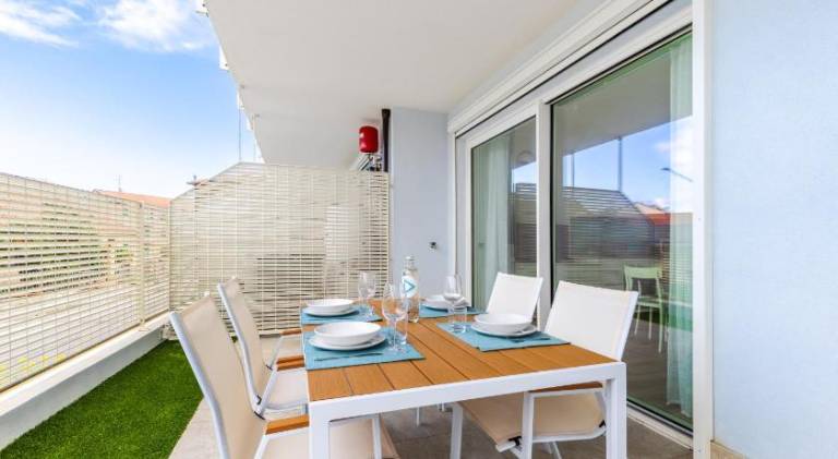 Holiday apartment with terrace, yard & sauna | Next to the beach | Dogs allowed — photo 4