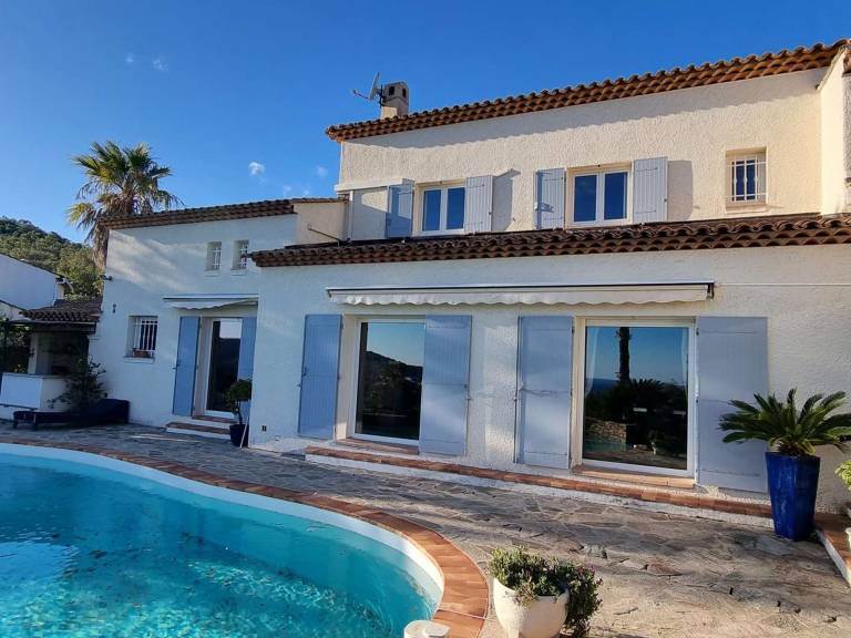 Villa with private pool & grill — photo 4