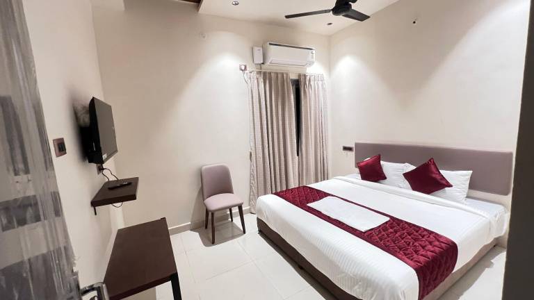 Hotel GMR Pearls in Tirupati