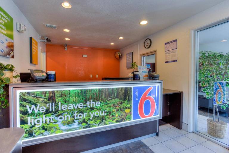 Motel 6 Tigard, OR - Portland South - Lake Oswego — photo 3