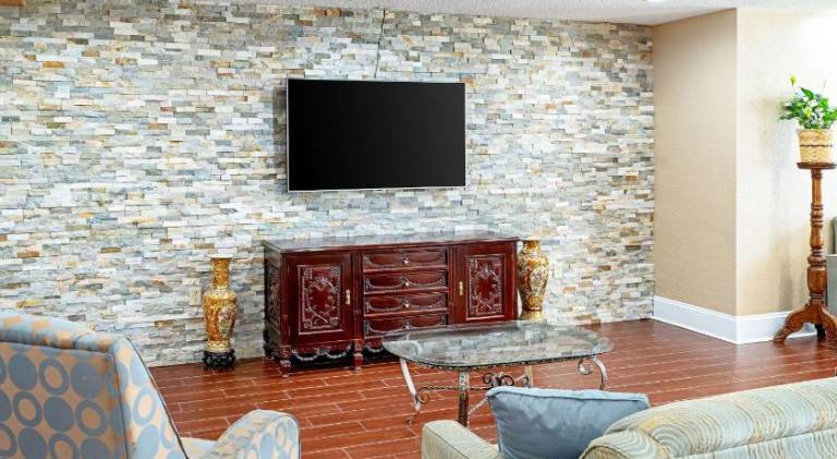 Quality Inn & Suites Robbinsville — photo 3